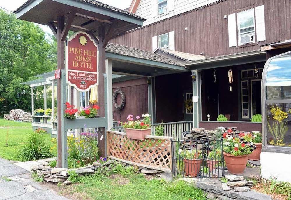 Pine Hill Arms Hotel Dış mekan fotoğraf